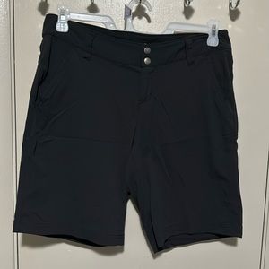 Women’s size 10 Columbia shorts